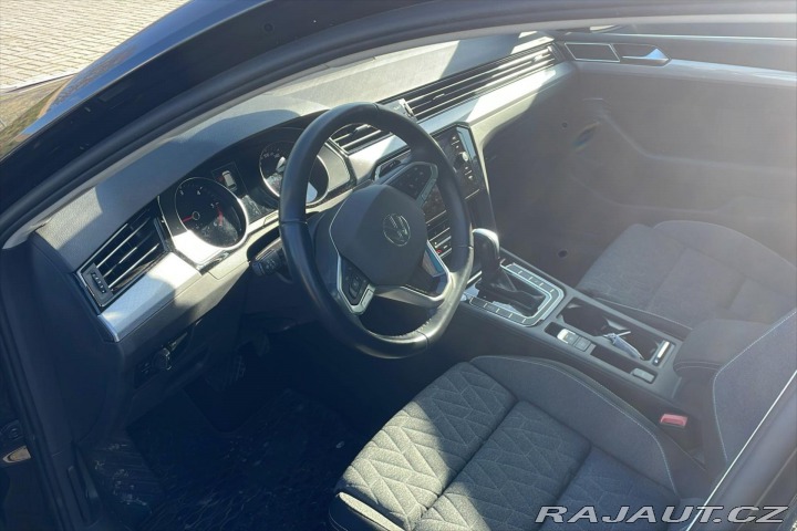 Volkswagen Passat 2,0 TDI 110kW DSG Busines 2022