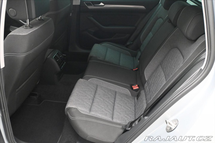 Volkswagen Passat 2,0 TDI 110kW DSG Busines 2022