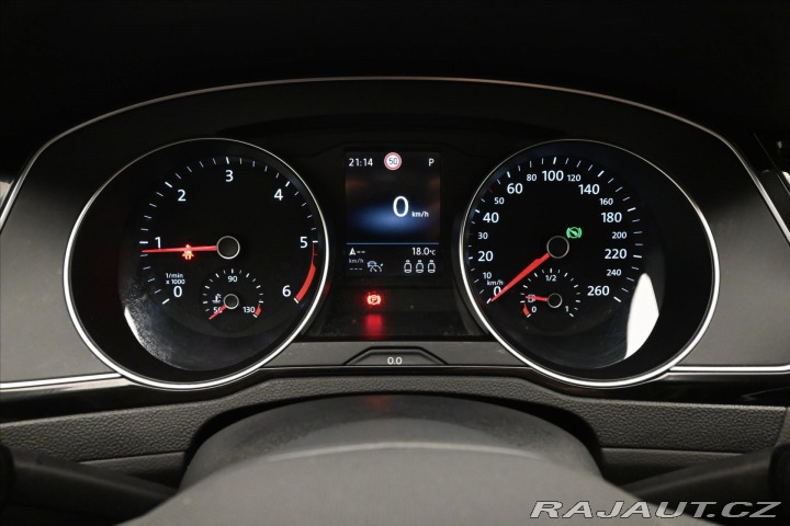 Volkswagen Passat 2,0 TDI 110kW DSG Busines 2022
