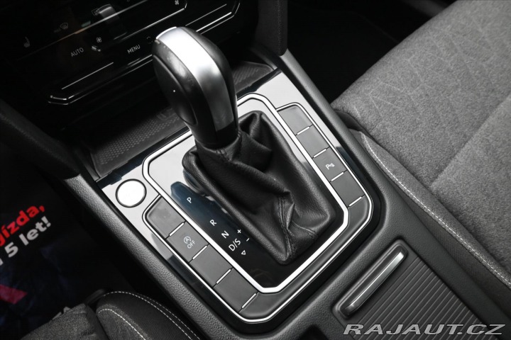 Volkswagen Passat 2,0 TDI 110kW DSG Busines 2022