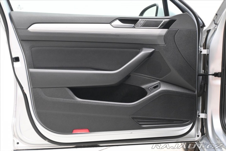 Volkswagen Passat 2,0 TDI 110kW DSG Busines 2022