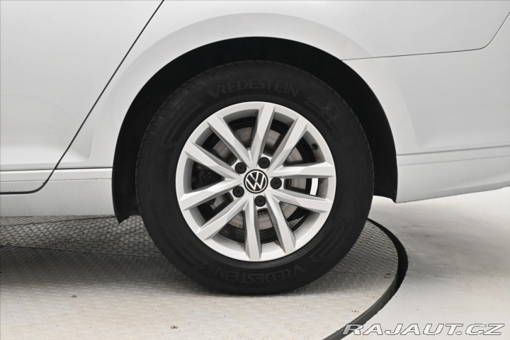 Volkswagen Passat 2,0 TDI 110kW DSG Busines 2022