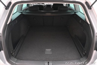 Volkswagen Passat 2,0 TDI 110kW DSG Busines 2022