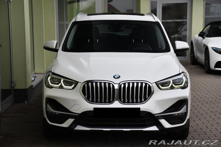 BMW X1 xDrive20d A/T PANO TAŽNÉ 2022