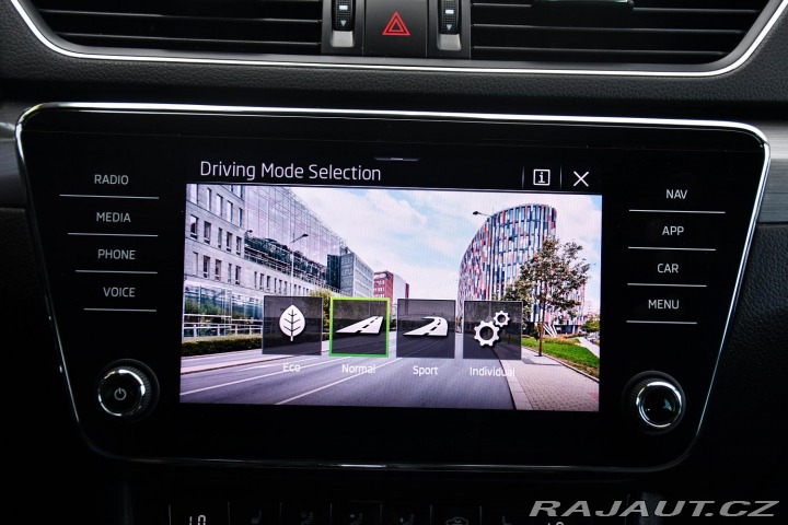 Škoda Superb 1.5TSi STYLE DSG REZERVAC 2021