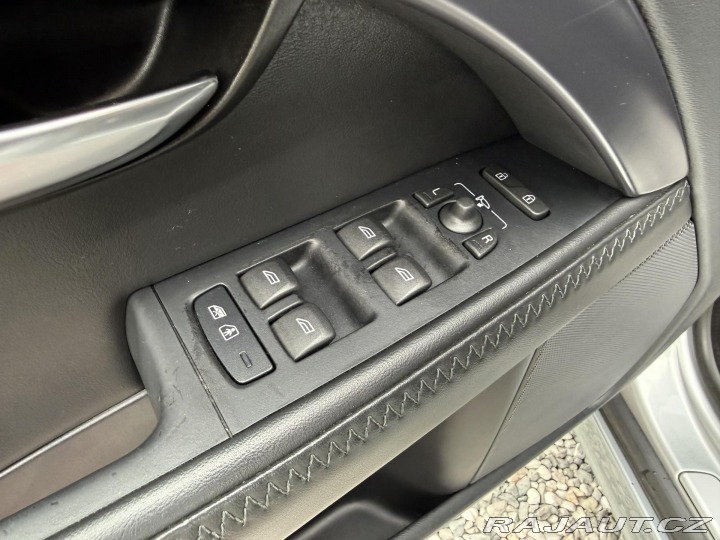 Volvo V70 1,6i T4 132kW OCEAN RACE 2012