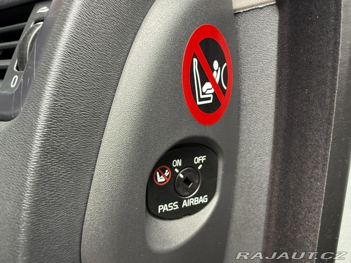 Volvo V70 1,6i T4 132kW OCEAN RACE 2012