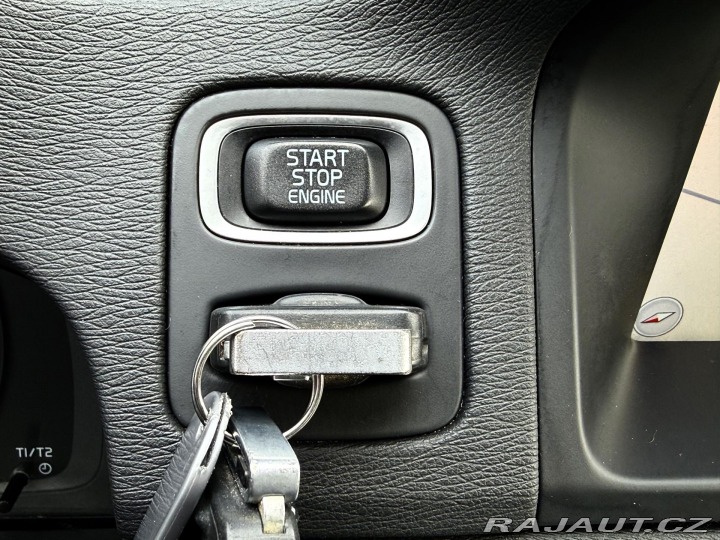 Volvo V70 1,6i T4 132kW OCEAN RACE 2012