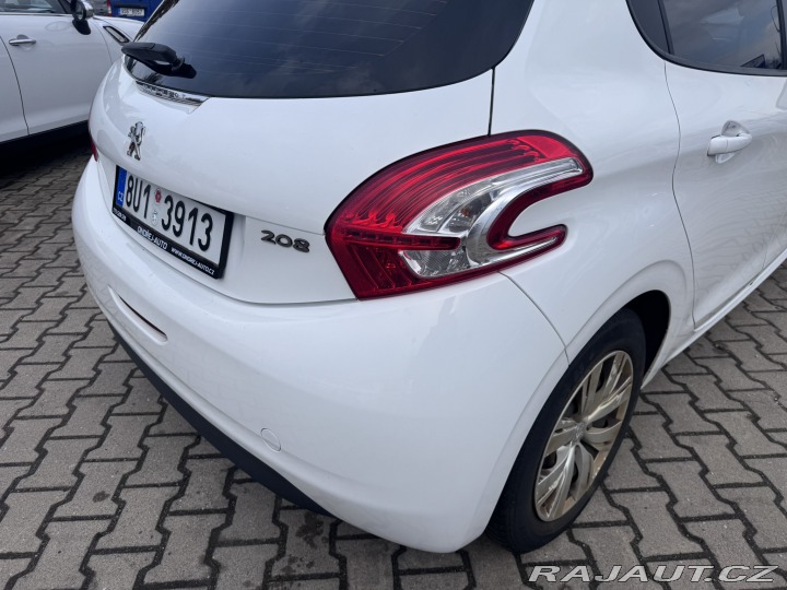 Peugeot 208 1,2 60 KW 1. MAJ STK 2014