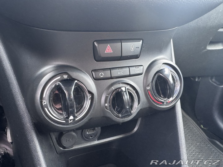 Peugeot 208 1,2 60 KW 1. MAJ STK 2014