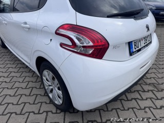 Peugeot 208 1,2 60 KW 1. MAJ STK 2014