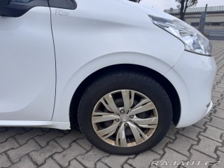 Peugeot 208 1,2 60 KW 1. MAJ STK 2014
