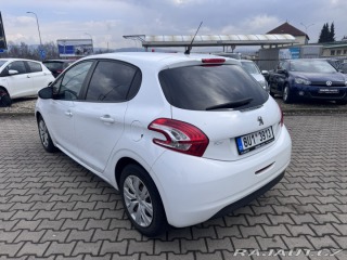 Peugeot 208 1,2 60 KW 1. MAJ STK 2014