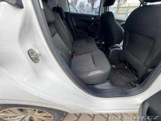 Peugeot 208 1,2 60 KW 1. MAJ STK 2014