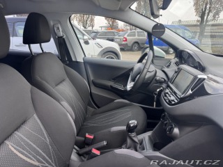 Peugeot 208 1,2 60 KW 1. MAJ STK 2014