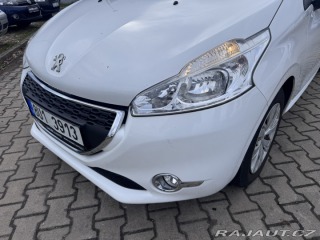 Peugeot 208 1,2 60 KW 1. MAJ STK 2014