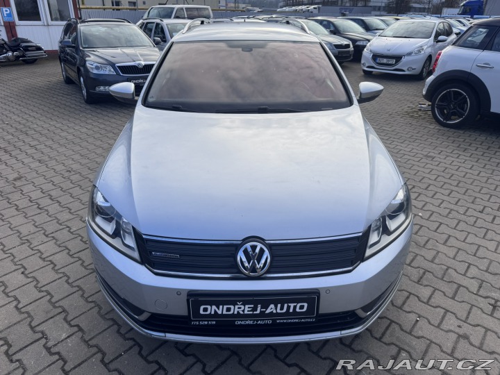 Volkswagen Passat 1,6 TDI 77 KW KOLA STK 2012
