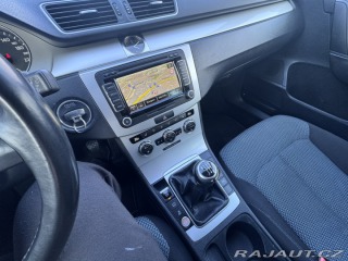 Volkswagen Passat 1,6 TDI 77 KW KOLA STK 2012