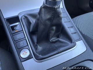 Volkswagen Passat 1,6 TDI 77 KW KOLA STK 2012