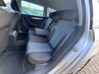 Volkswagen Passat 1,6 TDI 77 KW KOLA STK 2012