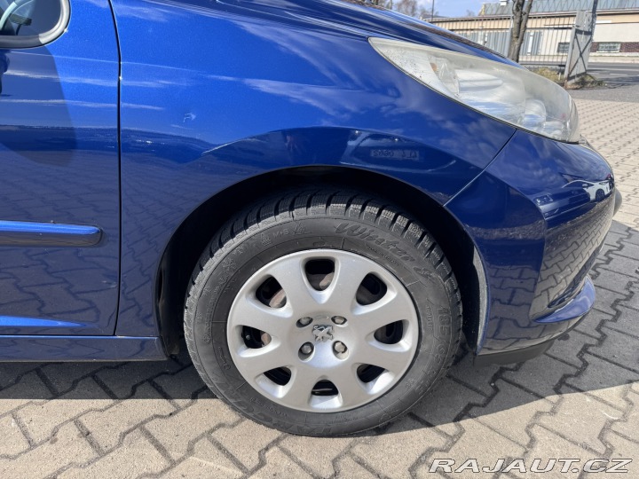 Peugeot 207 1,4i 70 KW 2X PNEU STK 1800