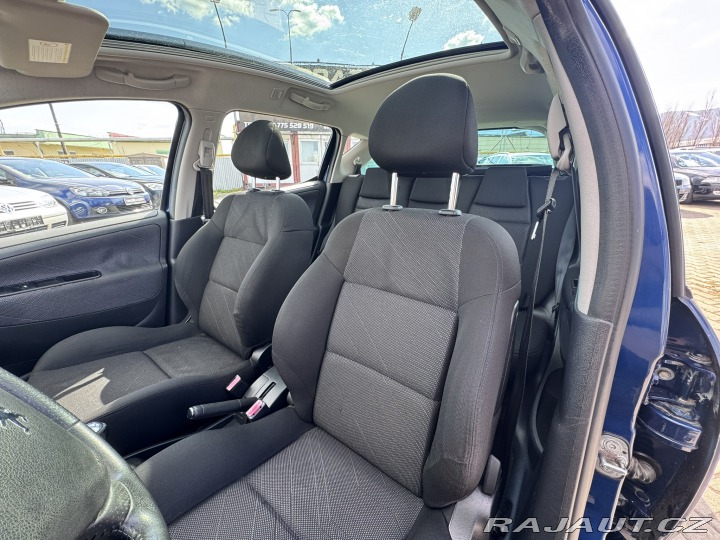 Peugeot 207 1,4i 70 KW 2X PNEU STK 1800