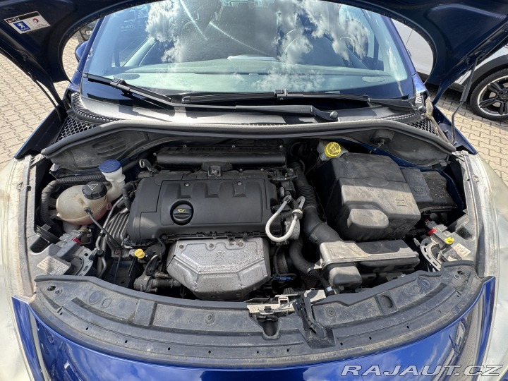 Peugeot 207 1,4i 70 KW 2X PNEU STK 1800