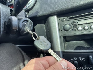 Peugeot 207 1,4i 70 KW 2X PNEU STK 1800