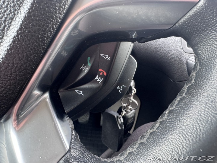 Ford Tourneo Custom 2,2D 114KW 8X 2X ŠOUP SER 2013