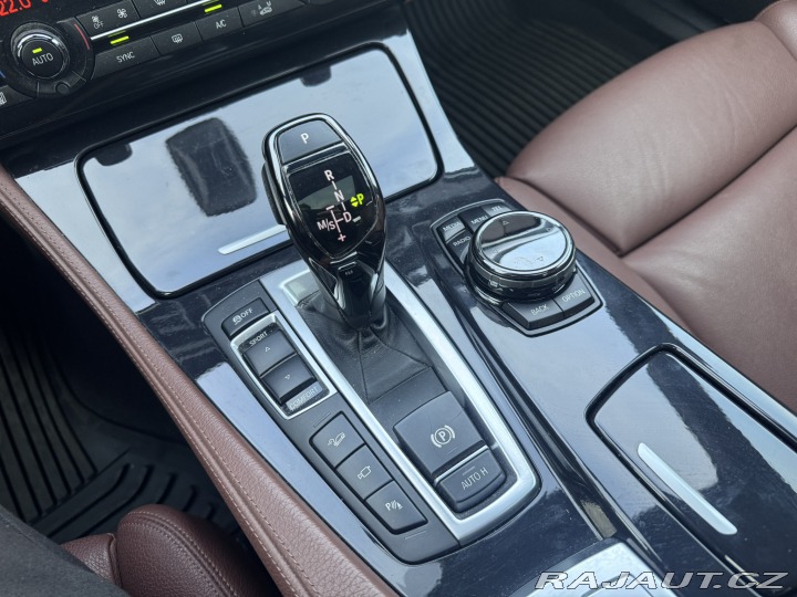 BMW 5 XDRIVE 3,0 190 KW KM F10 2015