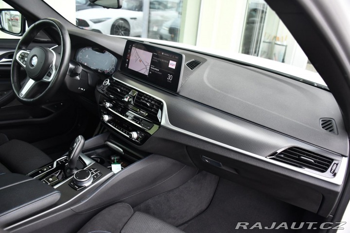 BMW 5 530e PHEV M-SPORT REZERVA 2021