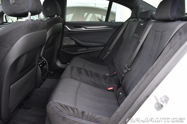 BMW 5 530e PHEV M-SPORT xD HUD 2021