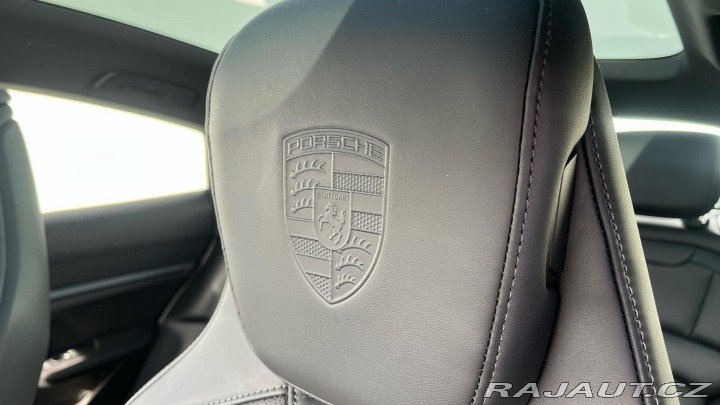 Porsche Taycan 4S 2024