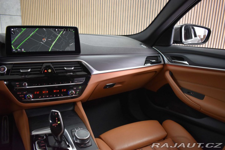 BMW 5 530d xD REZERVACE 2022