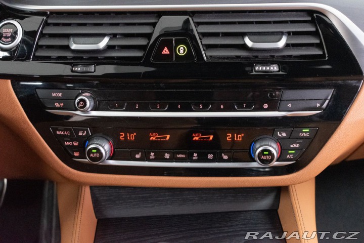 BMW 5 530d xD REZERVACE 2022