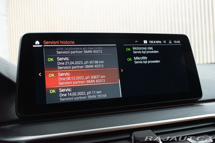 BMW 5 530d xD REZERVACE 2022