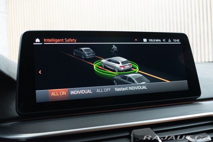 BMW 5 530d xD REZERVACE 2022