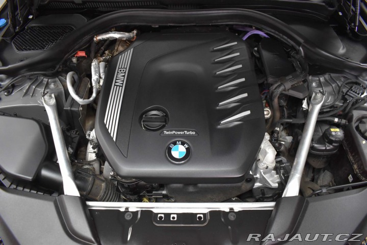 BMW 5 530d xD REZERVACE 2022