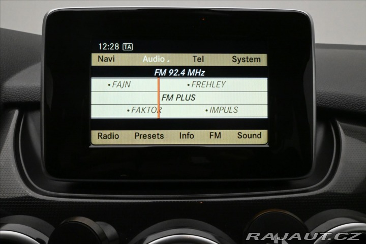 Mercedes-Benz B 1,6 B 180 BlueEFFICIENCY 2012