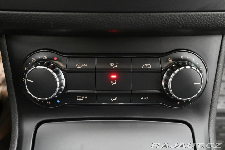 Mercedes-Benz B 1,6 B 180 BlueEFFICIENCY 2012