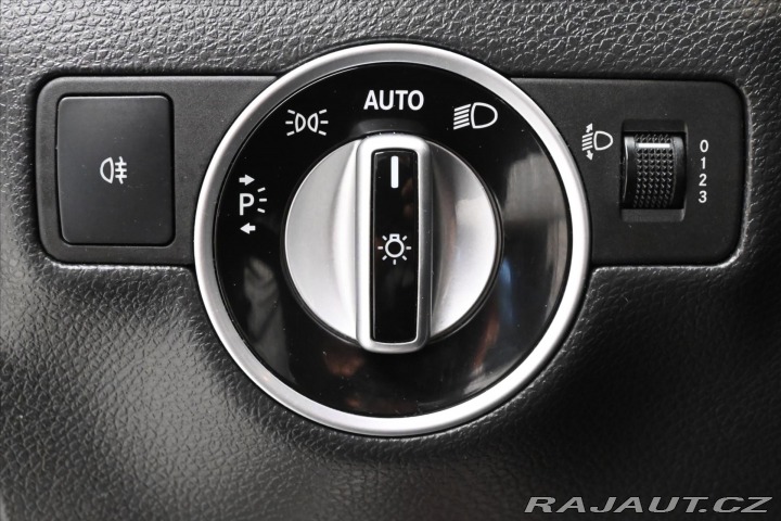 Mercedes-Benz B 1,6 B 180 BlueEFFICIENCY 2012