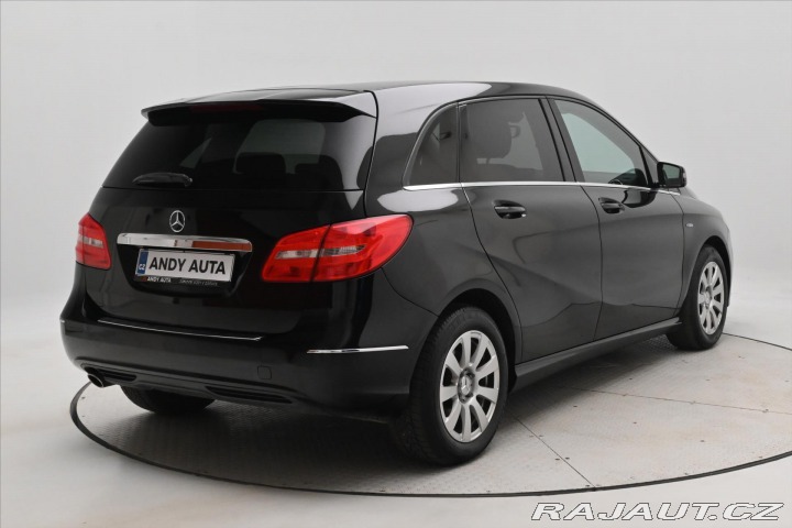 Mercedes-Benz B 1,6 B 180 BlueEFFICIENCY 2012