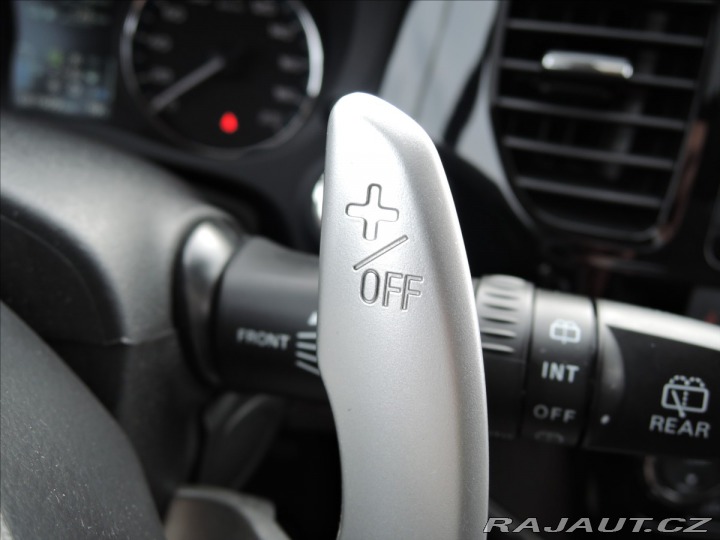 Mitsubishi Outlander 2,0 PHEV 4x4 1.maj Servis 2014