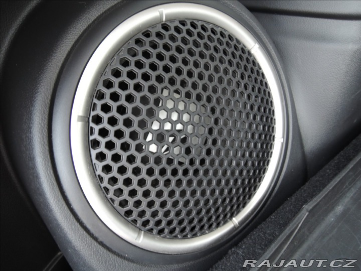 Mitsubishi Outlander 2,0 PHEV 4x4 1.maj Servis 2014