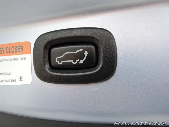 Mitsubishi Outlander 2,0 PHEV 4x4 1.maj Servis 2014