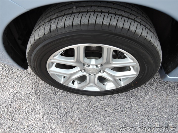 Mitsubishi Outlander 2,0 PHEV 4x4 1.maj Servis 2014