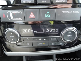 Mitsubishi Outlander 2,0 PHEV 4x4 1.maj Servis 2014