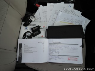 Mitsubishi Outlander 2,0 PHEV 4x4 1.maj Servis 2014