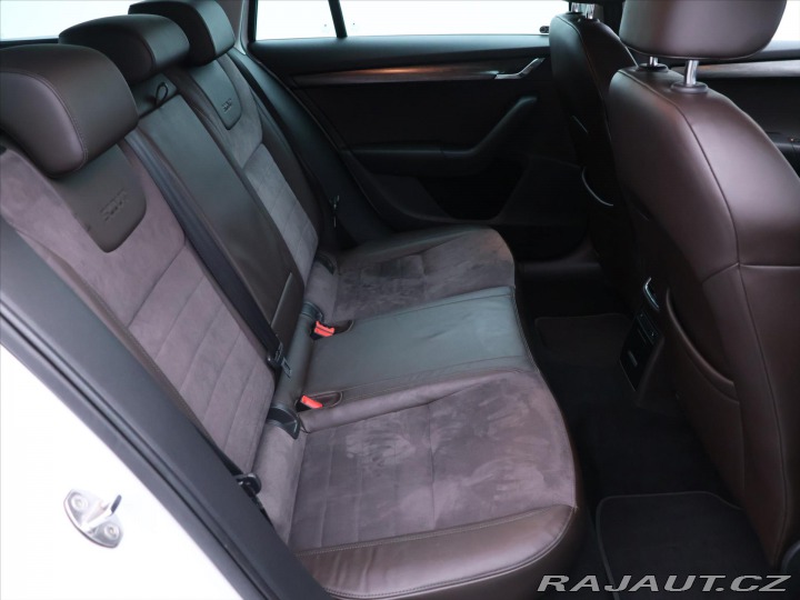 Škoda Octavia 2,0 TDI 135kW DSG Scout 2014