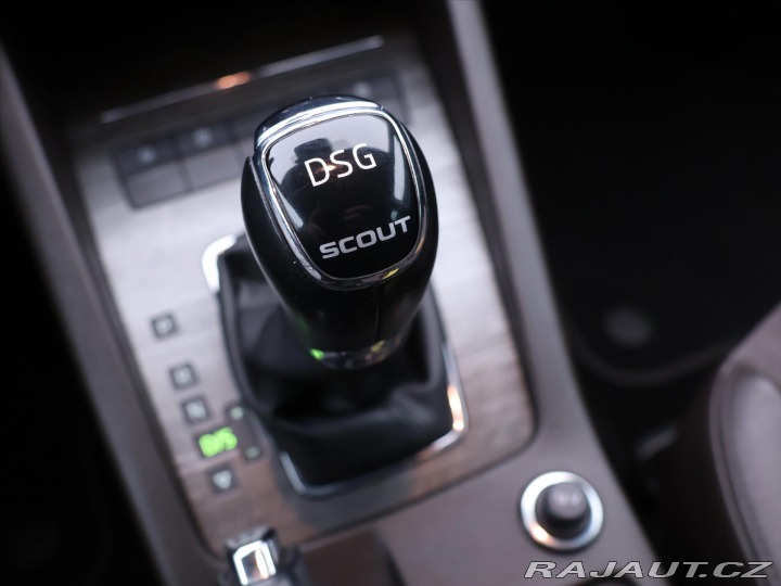 Škoda Octavia 2,0 TDI 135kW DSG Scout 2014